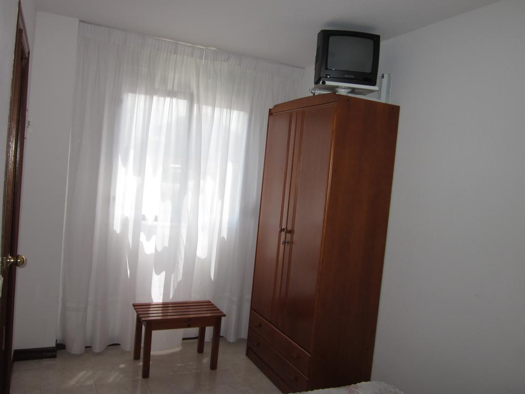 Habitaciones Lopez Azcona Noja Rum bild